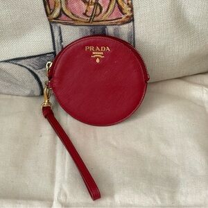 PRADA SAFFIANO LEATHER CIRCULAR WRISTLET POUCH⭐️AuThEnTiC